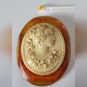 Vintage Bakelite Celluliod Cameo Brooch in Honey Amber and Cream